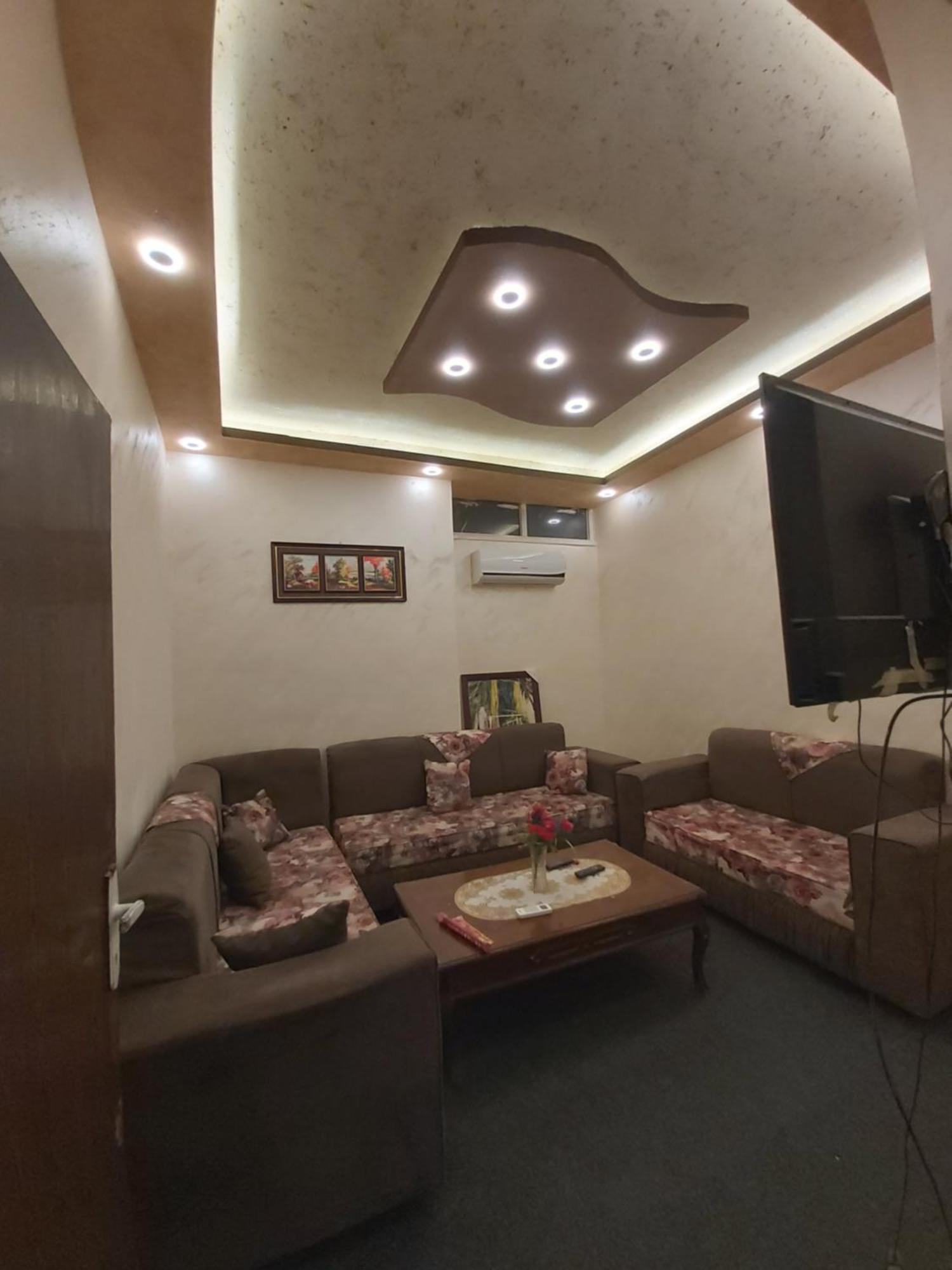 Jarajreh Apartments/ Hotel Κεράκ Δωμάτιο φωτογραφία